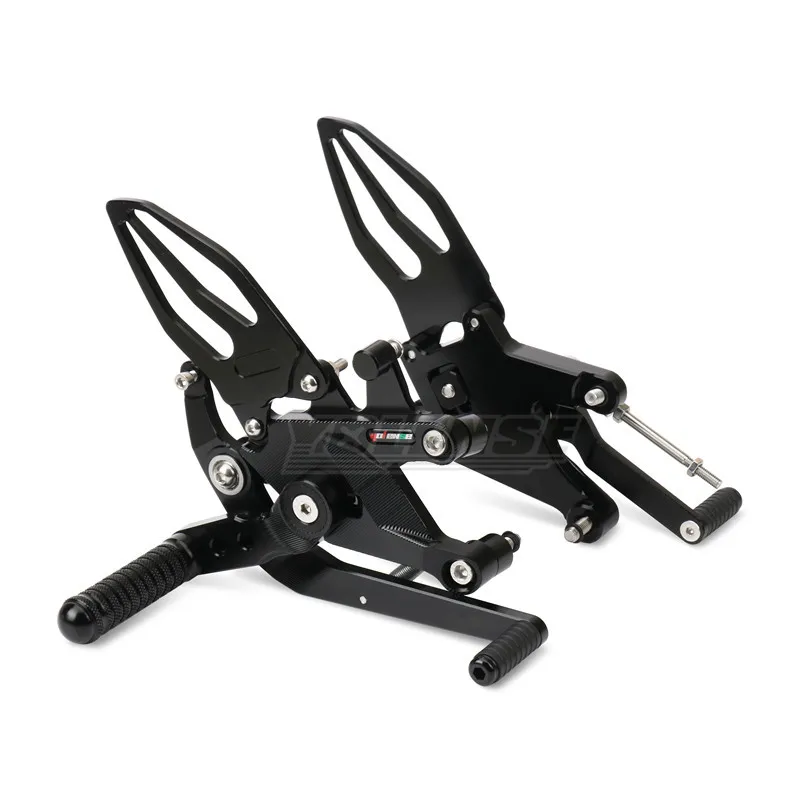 Sandaran Kaki Belakang Pijakan Kaki CNC Sepeda Motor untuk DUKE 390 250 untuk DUKE 390 untuk DUKE 250 2024 2025