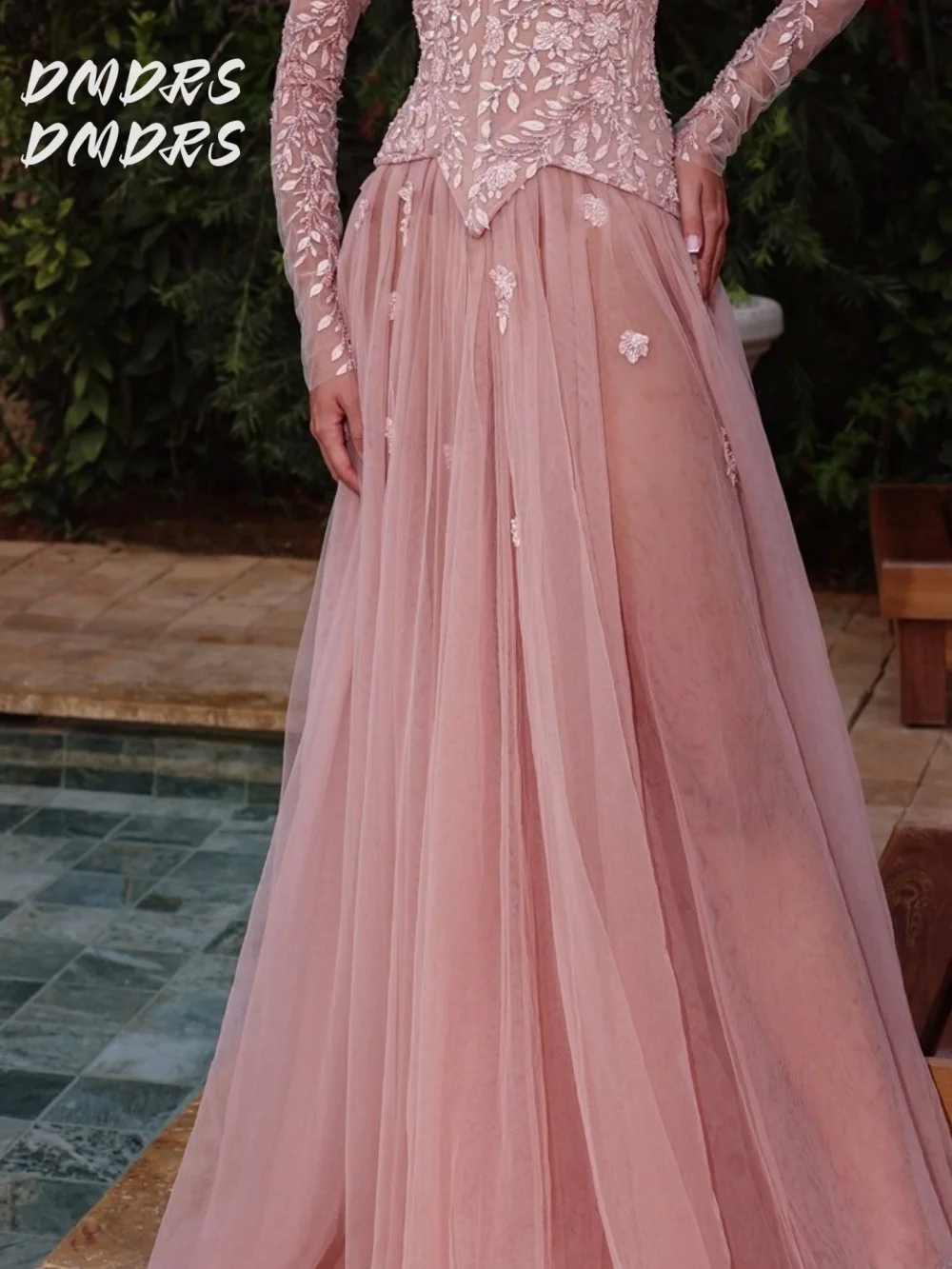 Gaun Prom Leher Sayang Elegan Gaun Pesta Manik-manik Menawan Gaun Malam Panjang Lantai Tanpa Tali A-line Elegan Disesuaikan