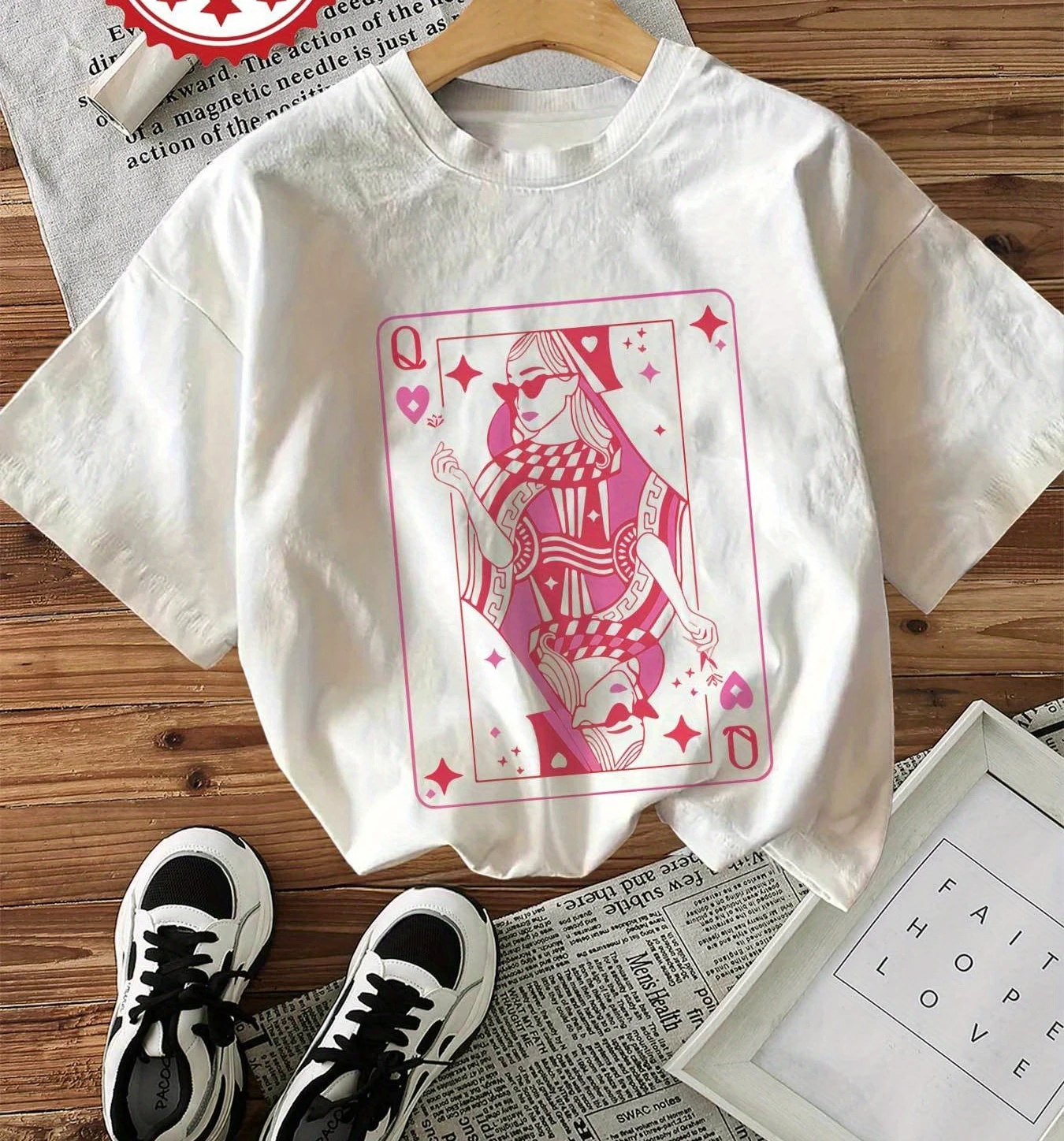 Women's Vintage Queen Hearts Graphic Print T-Shirt Short Sleeve Crew Neck Casual Top Fit Tee for Summer Heart Retro Card Design
