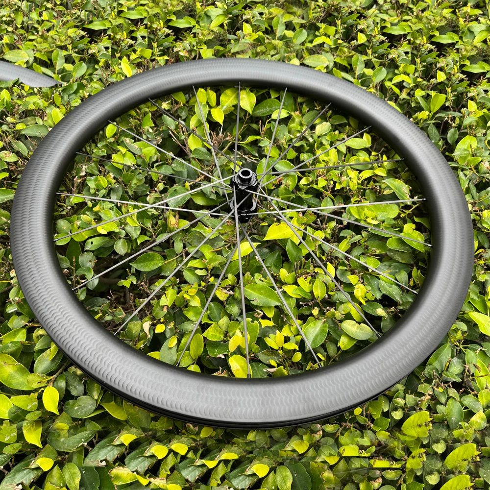 New Fish Scales Carbon Wheels Series Disc Brake 700c Carbon Rim 36T Star Ratchet Center Lock Carbon Spokes Road Racing Wheelset