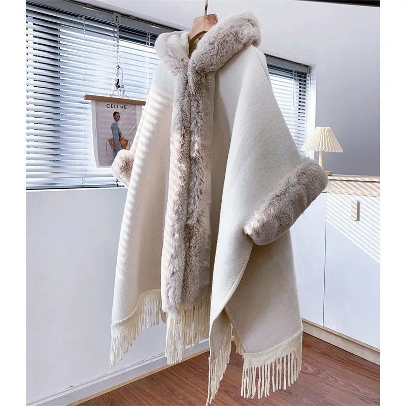 

2024 New Women's Fashion Poncho Batwing Sleeve Fur Big Cloak Lady Streetwear Thickening Solid Warm Shawls with Hooded T73