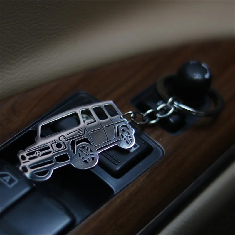 Stainless steel personality hollow Jeep car model pendant keychain Key chain jewelry