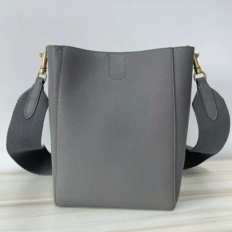 Wide Shoulder Strap Bucket Bag Woman Shoulder Crossbody Bag Simplicity Fashion Versatile Soft Two Layer Cowhide Inner Liner