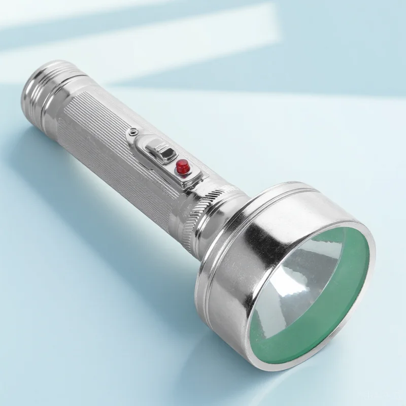 

Retro Flashlight Vintage Metal Handheld Torch Old-Fashioned Decorative Light For Home Rural Use Power Outage Camping Dog