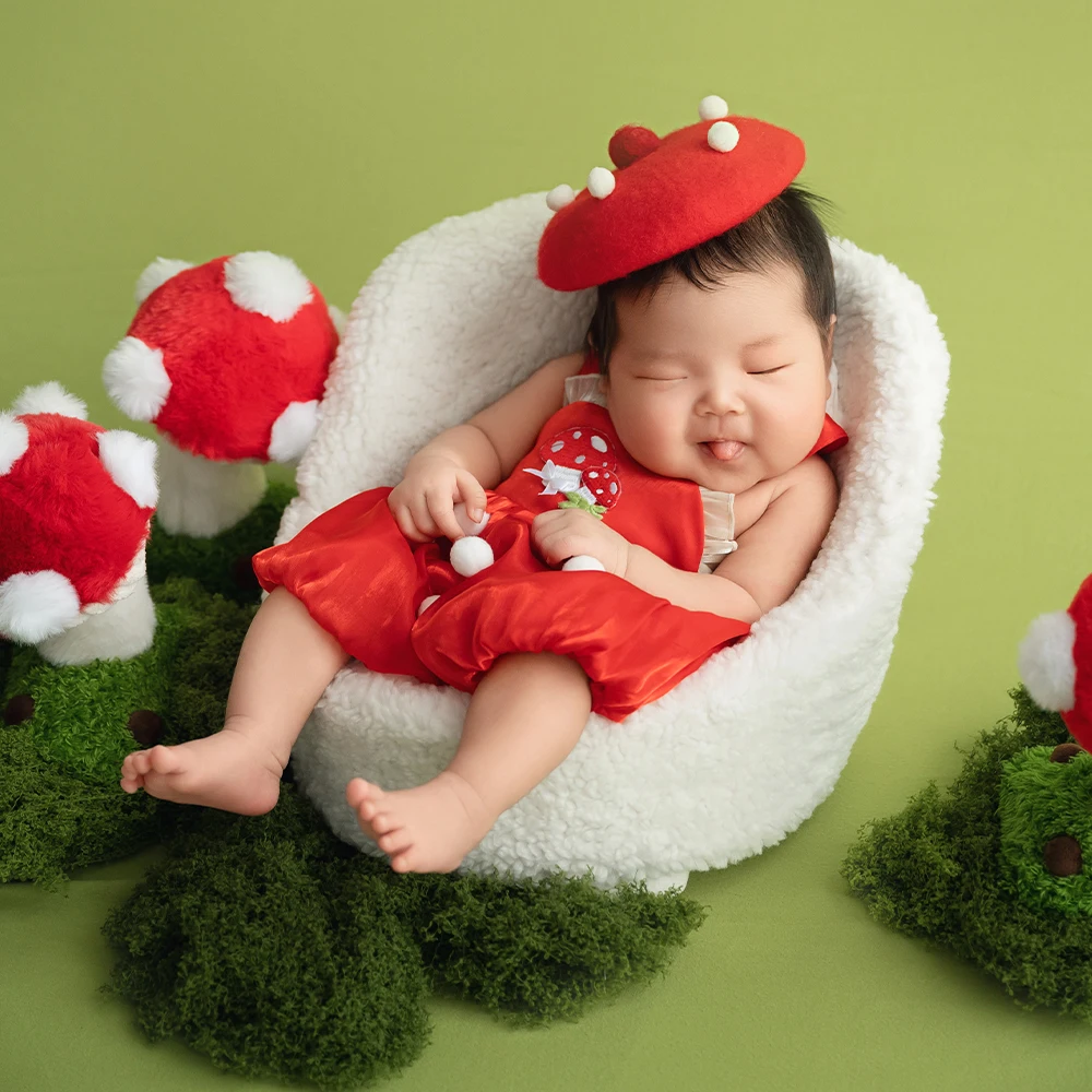 

Newborn Girls Clothes Cute Mushrooms Suspender Trousers+Hat Photography Outfits Mushroom Doll Props Moss Decorative Accessories