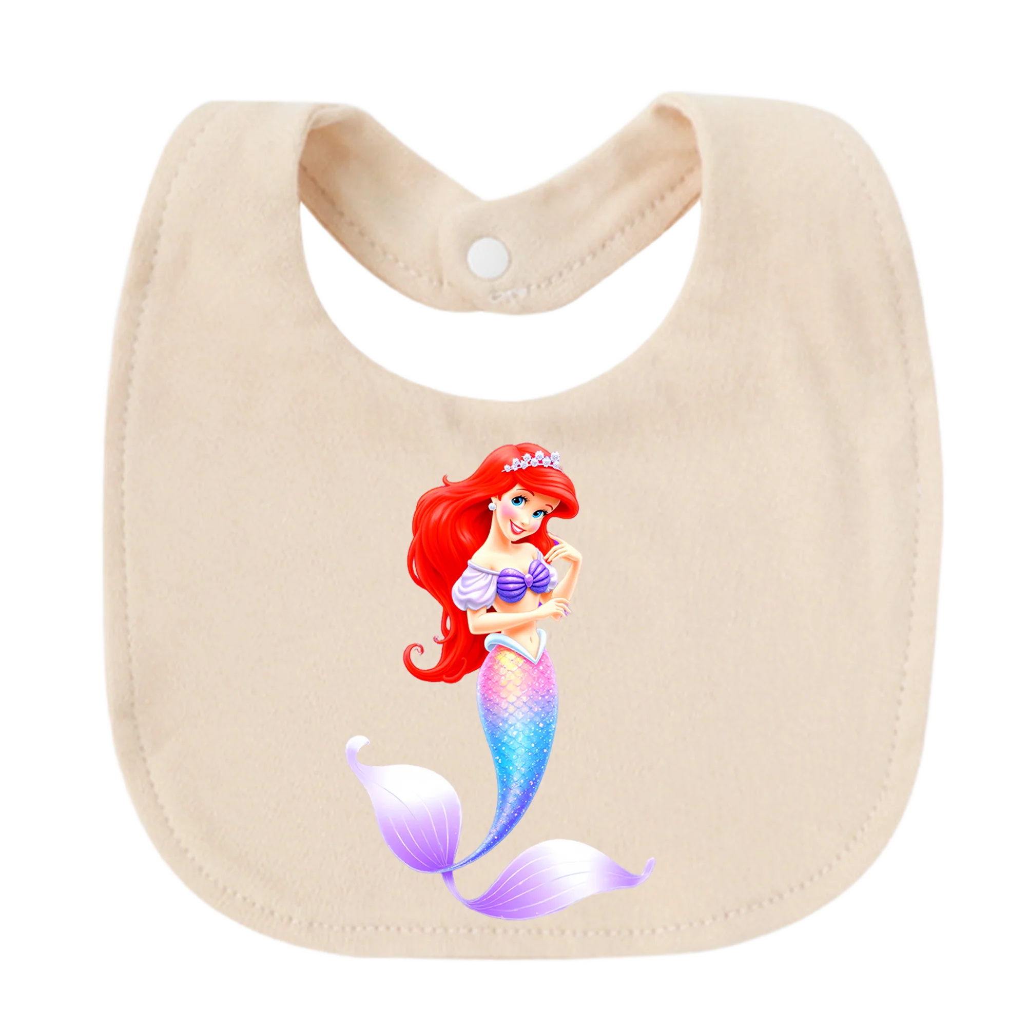 

Детский слюнявчик. Мягкий слюнявчик для кормления младенцев. Используется для вытирания срыгиваний. Декоративная ткань. Детская одежда с мультяшным рисунком. Полотенце.