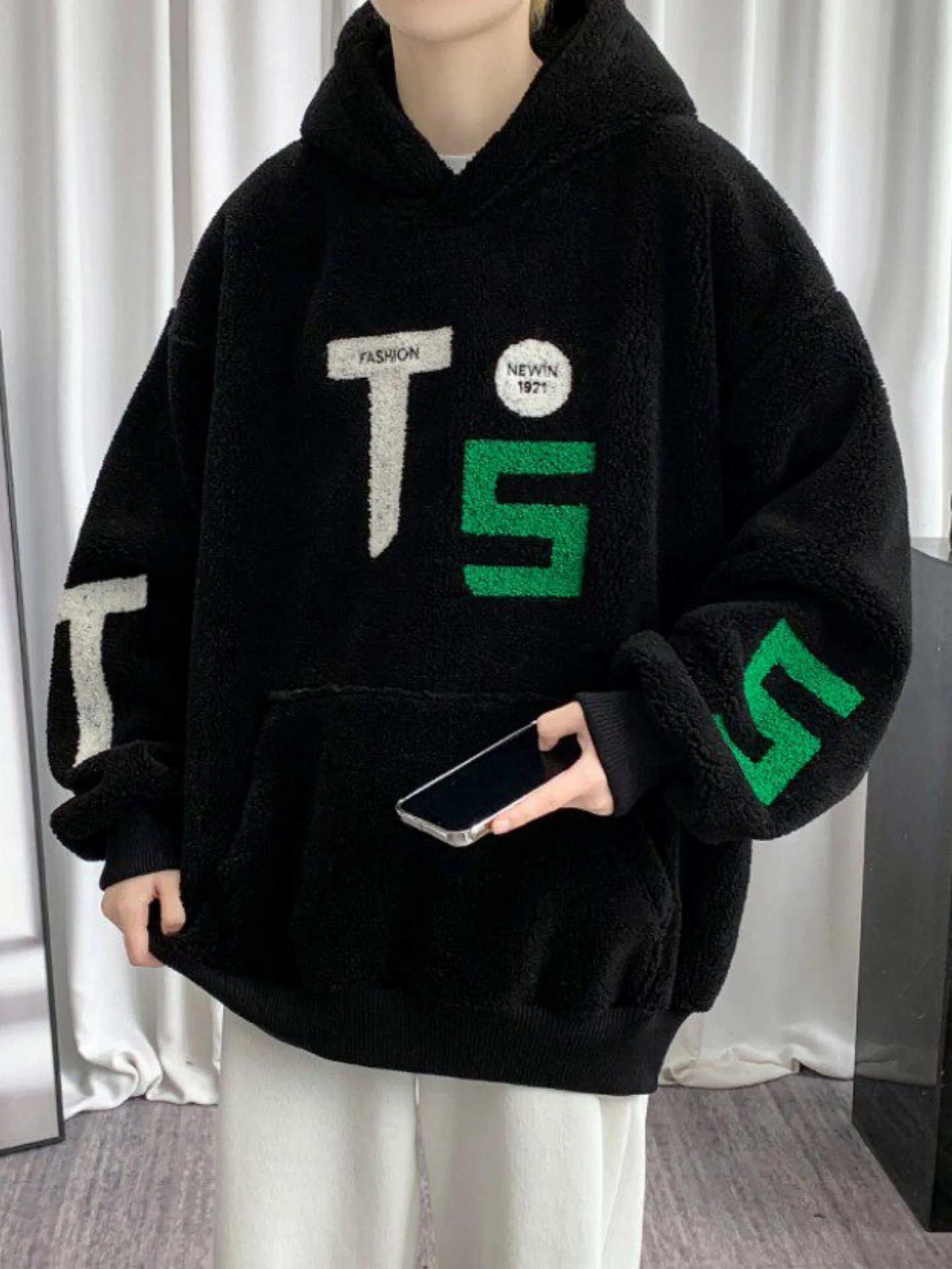 

Lamb Velvet Hoodie Men's Loose Casual Thiened Warm Top Autumn Winter New Sle Men's Clothing Comfortable Breathable Sweats...