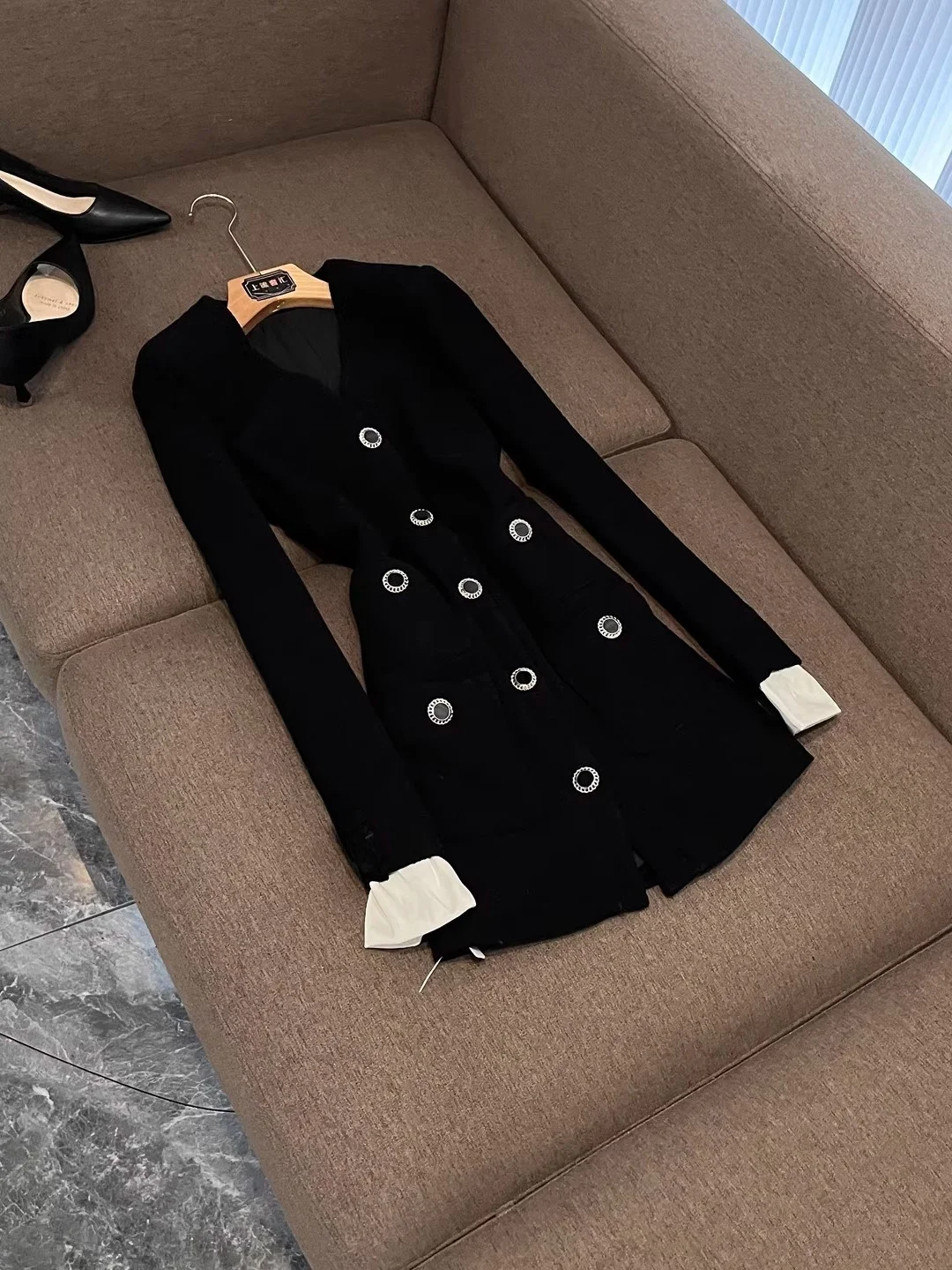 

Winter New Sle Women's Bla V-ne Waist-cinched Suit Dr X27 Commute Sle Long Sve Mid-length Single-button