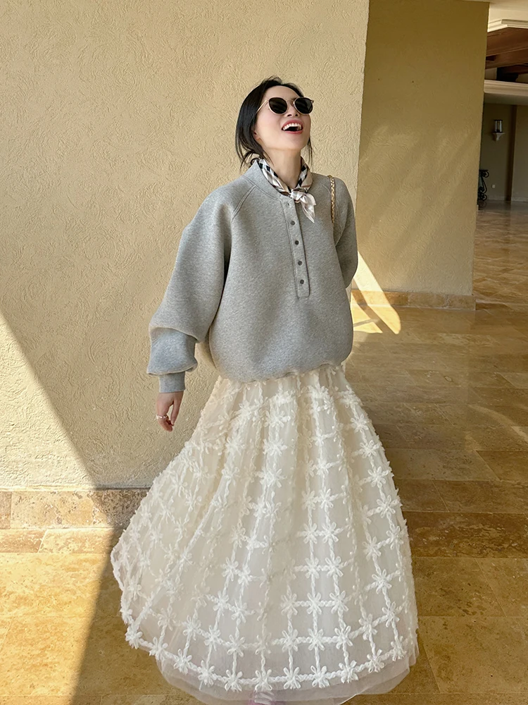 Gold Su Ey Ell Butt… - image