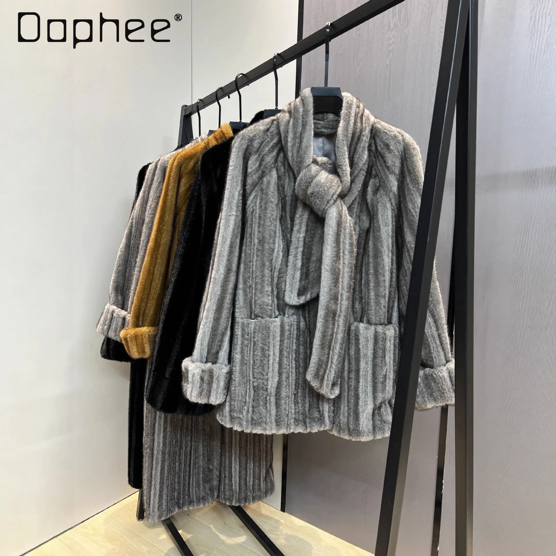 

Winter New Scarf Integrated Faux Fur Coat for Women 2026 Vintage Style Fur Integrated Thickened Warm Mid-Length Coat