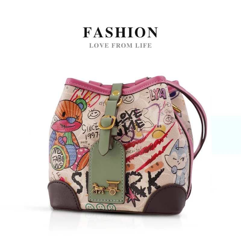 Luxury Fashion Brand's Popular Little Bear Graffiti Bucket Bag, High-end Feeling, Niche Cross Body Drawstring Women's Bag