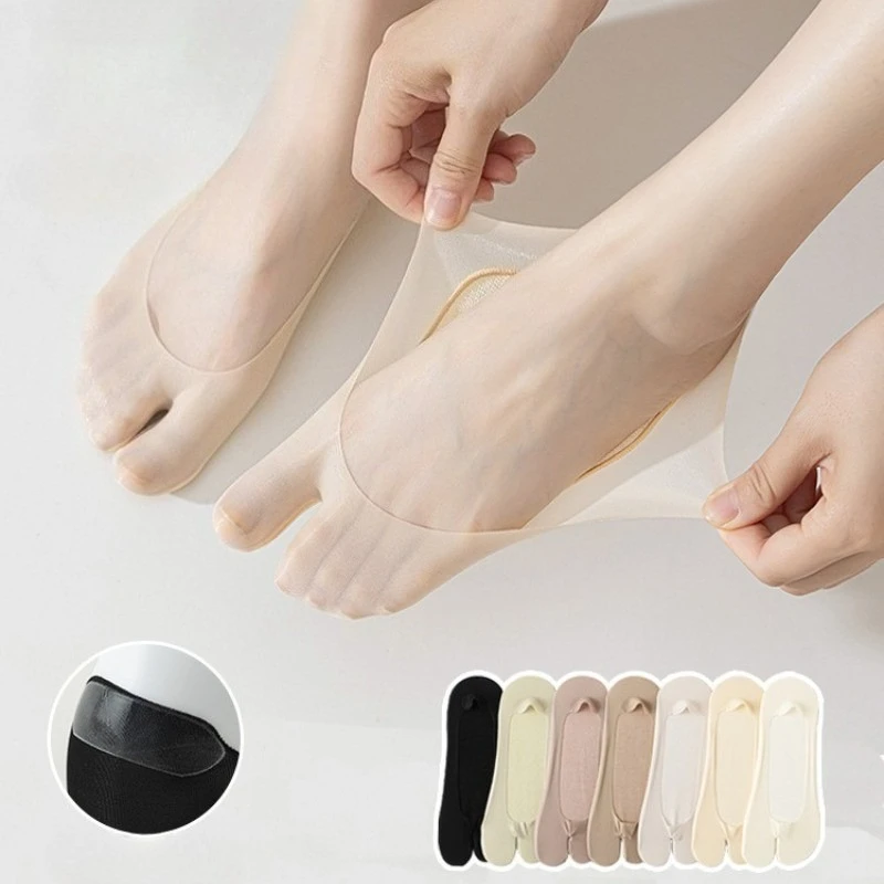 New Summer Thin Breathable Invisible Boat Socks Women Japanese Style Silicone Anti-slip Tabi Socks Toe-separated Invisible Socks