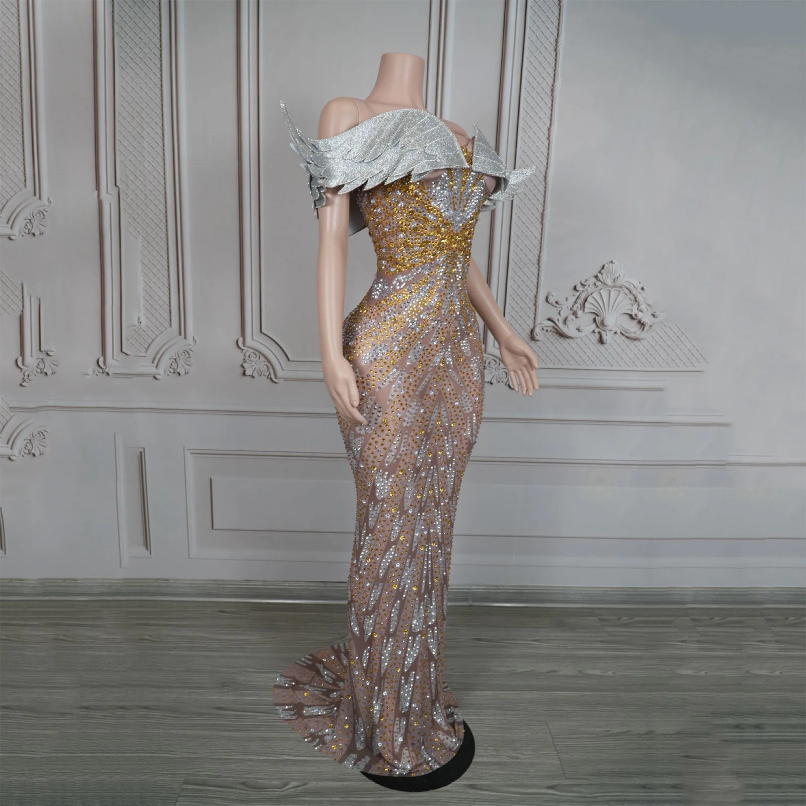 أزياء قاعة الرقص ثوب المرأة الراين تحلق الكتف مساء اللباس عيد ميلاد المرحلة احتفال مهرجان الزي ملابس الحفلات