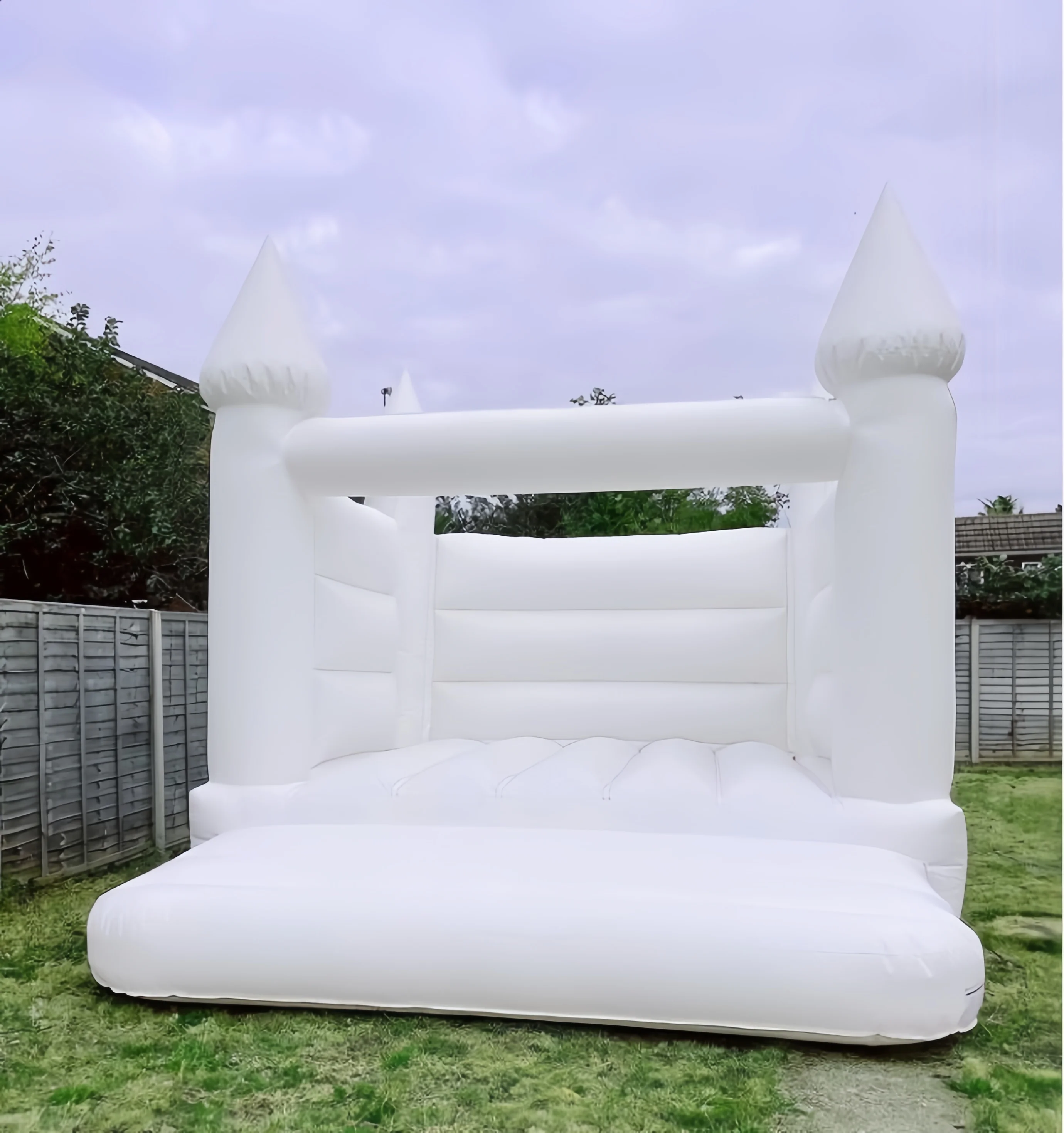 Funny Party Rental Equipment White Inflatable Bouncy Castle Kids Jumping Inflatable Bouncy House