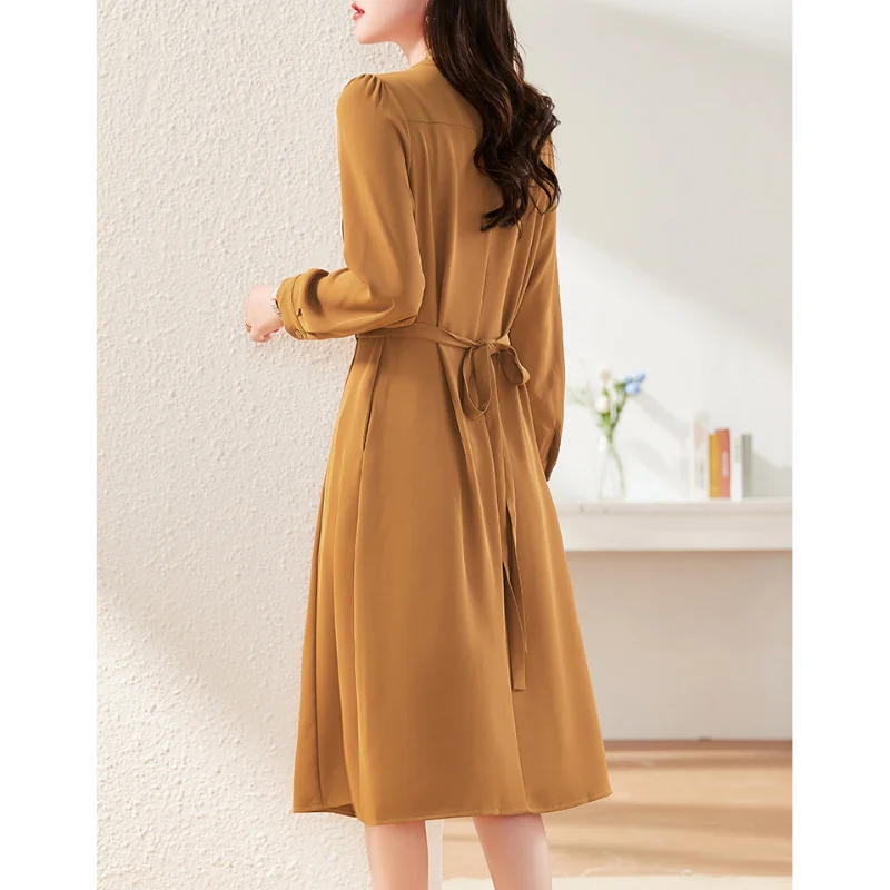 2023 New Spring and Autumn Fashion Temperament Commuting Simple Loose Relaxed Senior Atmosphere Show Thin Pleated Dress