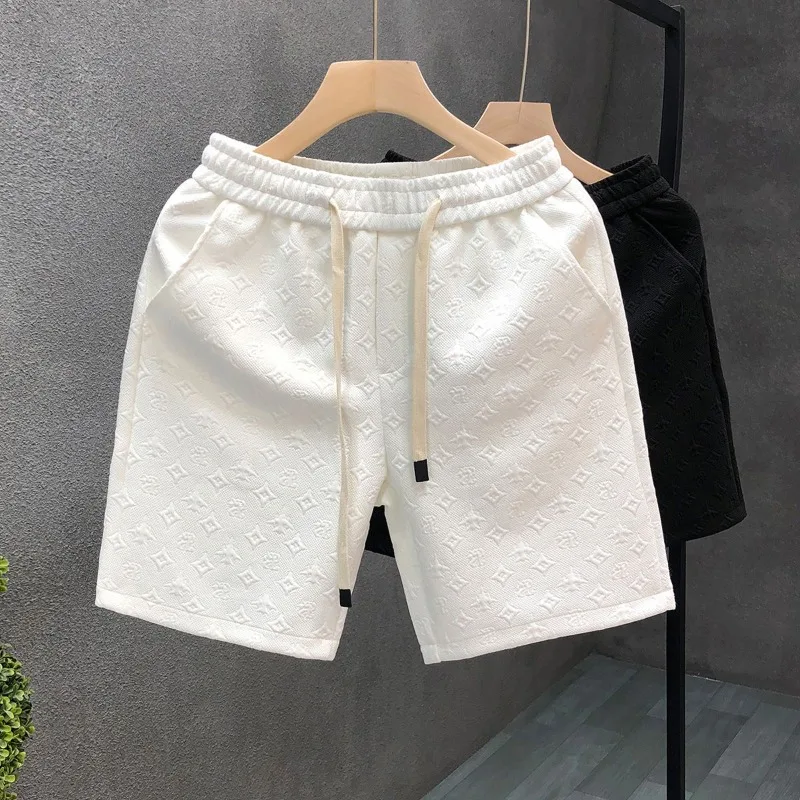 Light Luxury Big Brand Style White Jacquard Shorts for Men Summer Fashion Brand Fifth Pants New Men's Half-Piece Pants