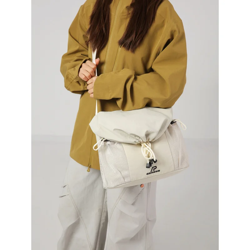 

Casual drawstring pouch for women, large-capacity commuter bag, stylish crossbody bag, couple's sports shoulder bag, trendy smal