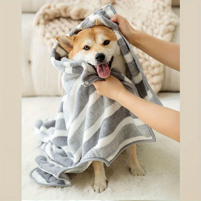 1Pcs Large Pet Towel Pet Bath Towel Drying Bath Towel Water Absorbent Quick-Drying Dog Bathrobe