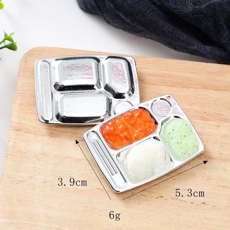 Simulatie Mini Kantinebord Sleutelhanger PVC Voedselmodel Poppenhuis Miniatuur Scène Decor Auto Sleutelhanger Rugzak Charm 5st/lot
