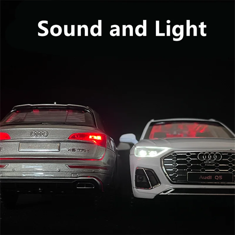 1:24 AUDI Q5 SUV Alloy Car Model Diecast & Toy Vehicle Metal Car Model High Simulation Collection Sound and Light Childrens Gift