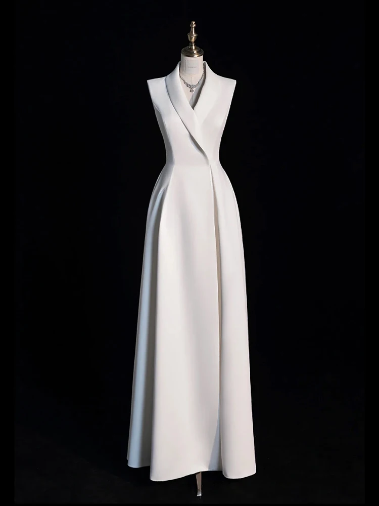 

Ele White Evening Gown Engagement Travel Photoaphy Host Profional Outfit Aosphere Small Cro Registration