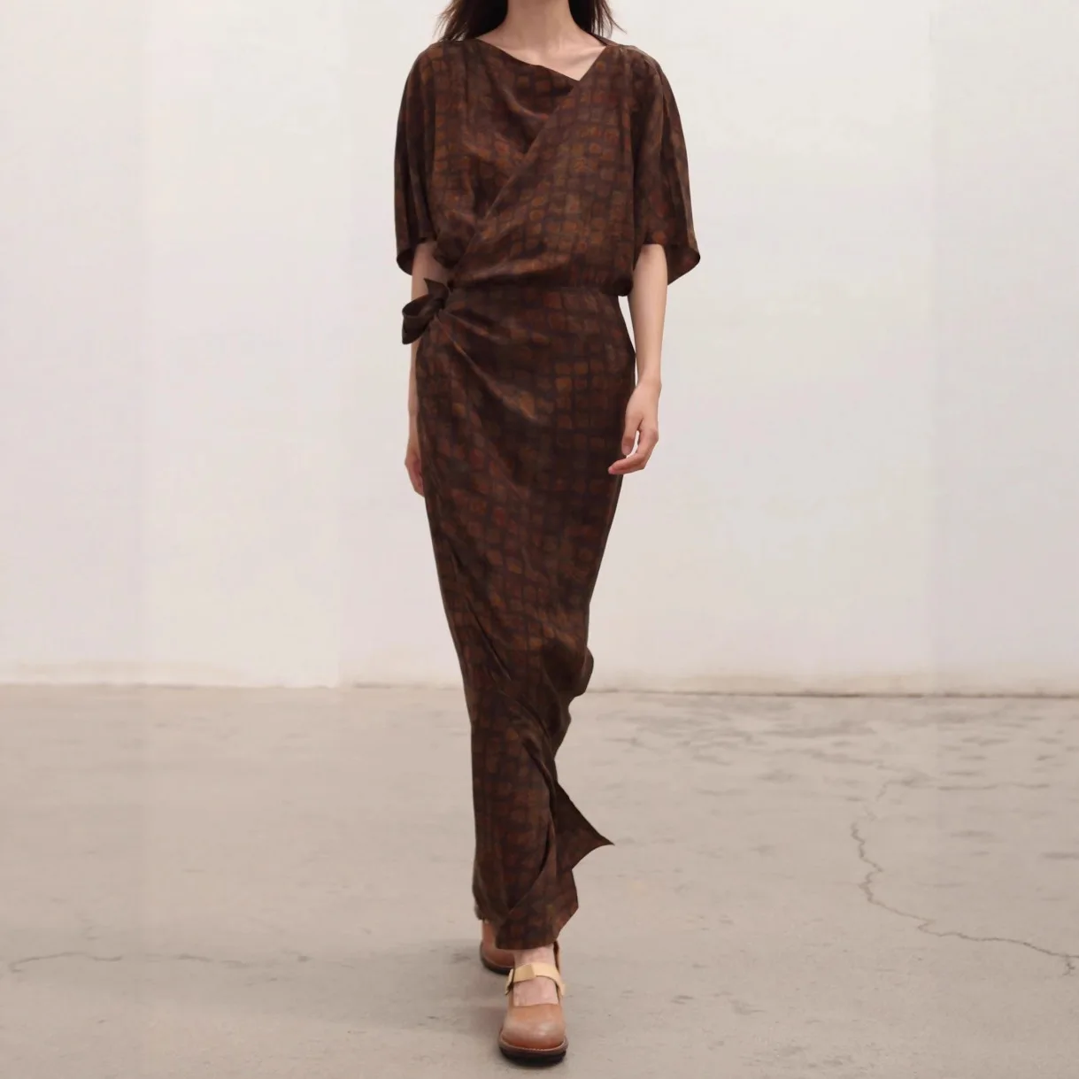

Withered Hanging, Wrapped, Waist Hugging Long Skirt With Wide Sleeves And Tied Straps, High Rise Dress Elegant Party Dresses