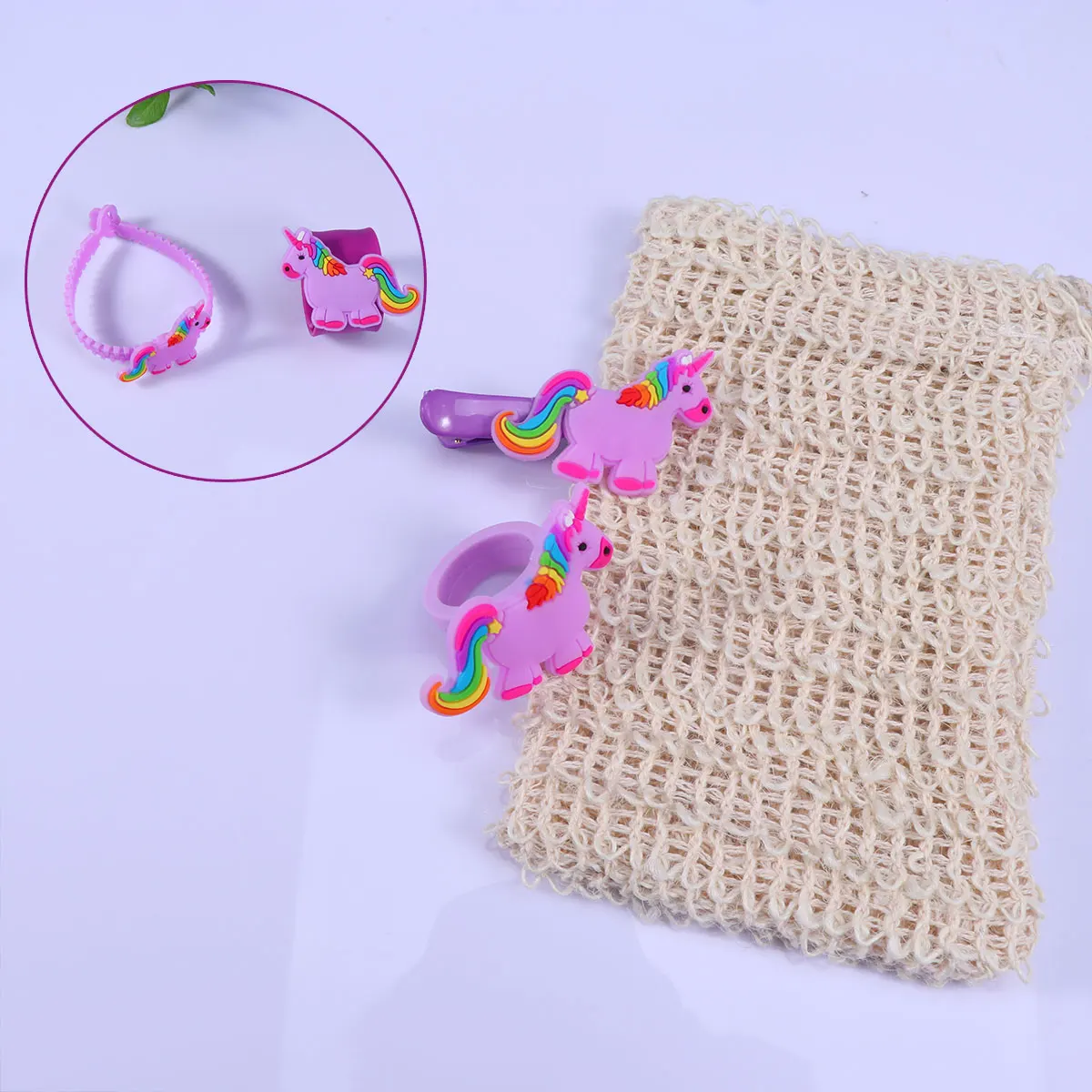 Anneau licorne de dessin animé, 4 pièces, Bracelet, pince à cheveux, cadeaux de fête pour enfants, Costume Flexible et écologique violet