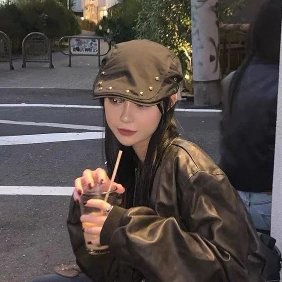 

Retro Korean Sle Rivet Newsboy Cap Women's Spring Summer Thin Sunade Beret Casual Quirky Flat-Crown Cotton Polyester Hat
