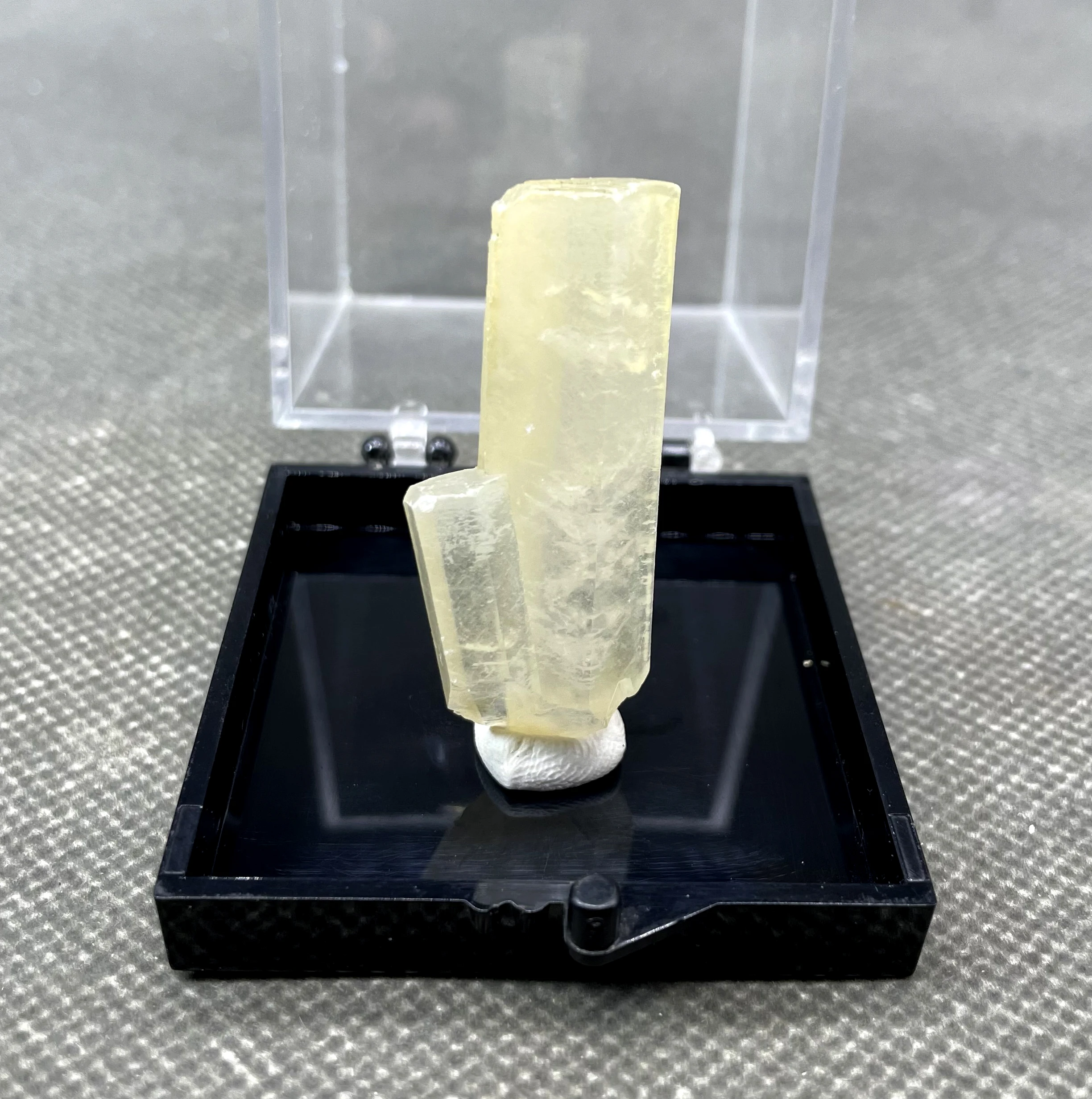 

NEW! 100% natural Inner Mongolia Six side column Calcite mineral specimen stones and crystals healing crystals box size 5.2cm