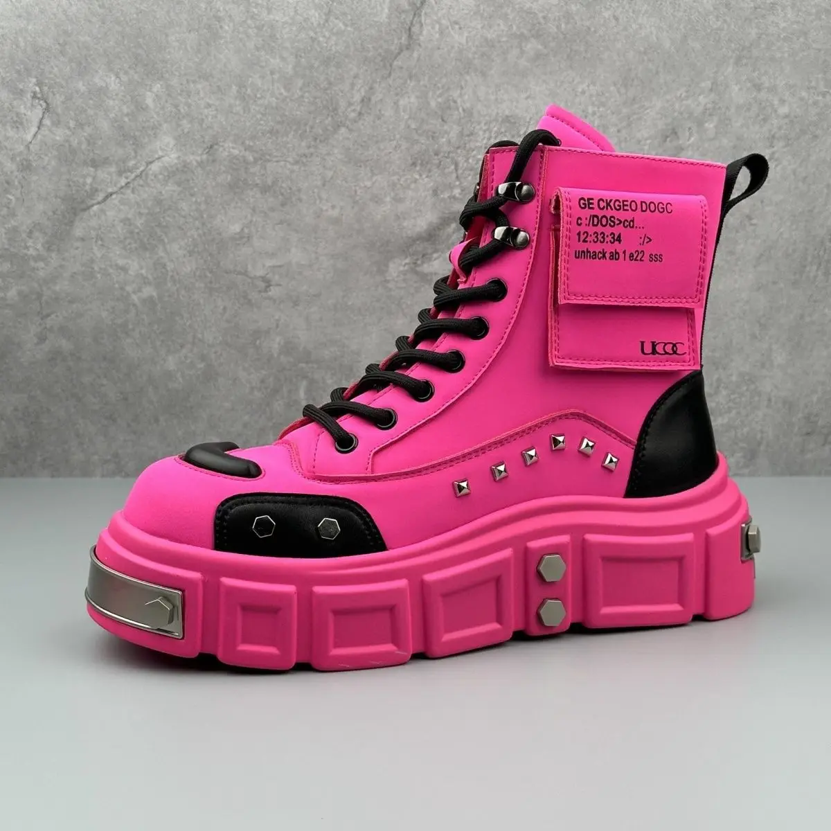 

New thick-soled high-top men's height-enhancing board shoes Non-slip mountaineering shoes Trendy fashion shoes