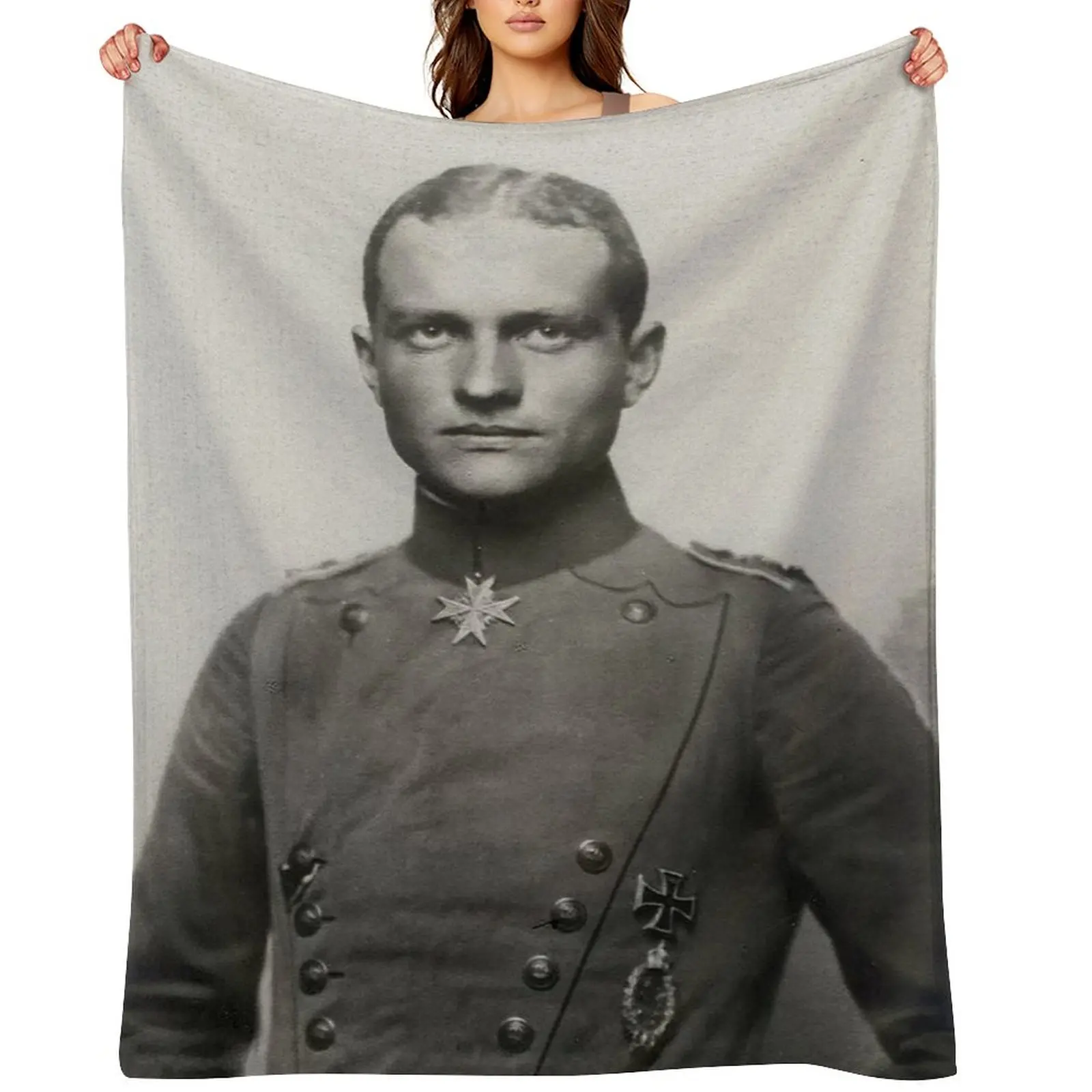 Richthofen with Pour le Merite... WWIPortrait Couverture en peluche à poils longs