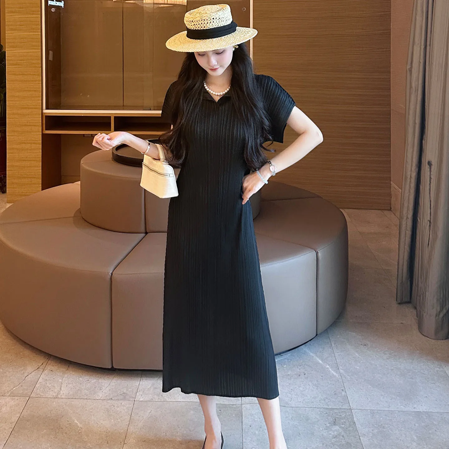 Miyake 2025 Summer Women's Dress Short Sleeve French Hepburn Style Simple Pleated Black Short Sleeve Loose Casual Pleated Skirt