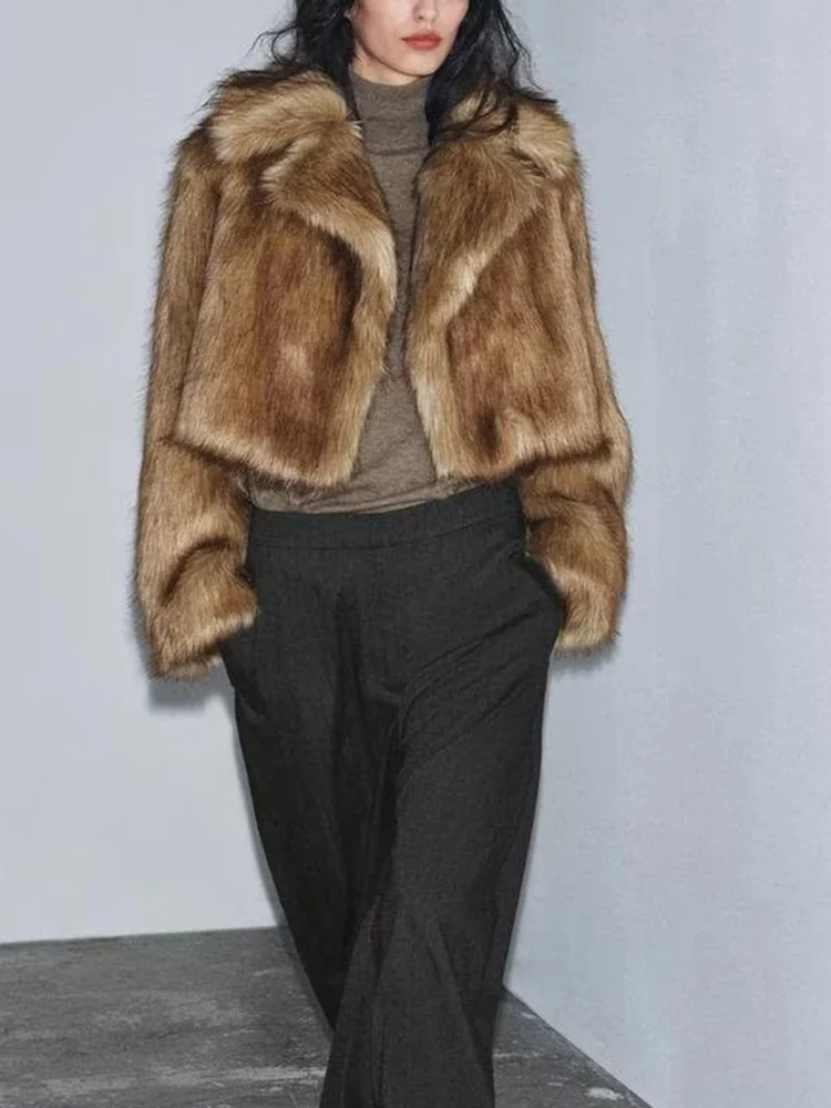 

Европейский и американский стиль 2025, зимние новые поступления, женская одежда, модная и универсальная короткая куртка с эффектом искусственного меха