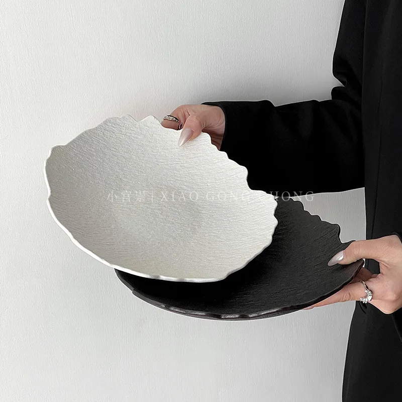 

Scalloped Edge Plain Ceramic Serving Plate, Multi-Purpose Candy Dry Fruit Tray for Dining Table, Kitchenware