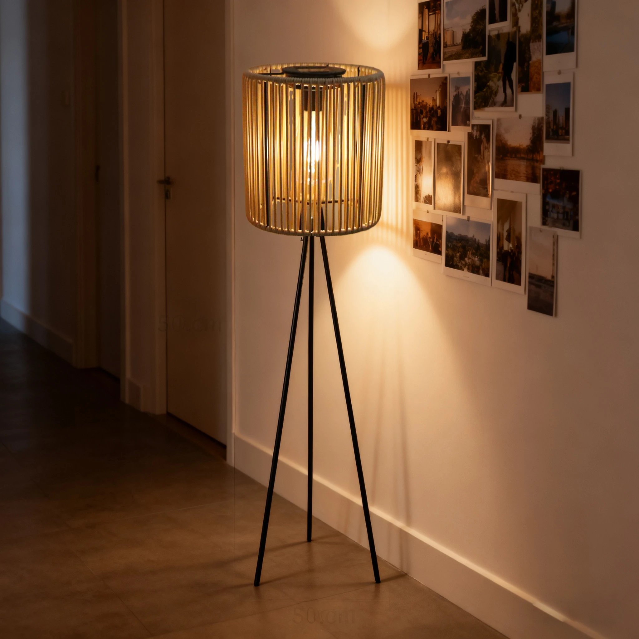 قطعة واحدة من مصباح قائم مصنوع يدويًا من الروطان يعمل بالطاقة الشمسية، فانوس ثلاثي القوائم معدني يعمل بالطاقة الشمسية من الروطان، فانوس شموع قائم على الأرض، مثالي كهدية لعيد الميلاد كهدية لعيد الميلاد، يمكن أن يضيفها مع عناصر ديكورًا طبيعية ومريحة في المناطق الداخلي/المنخفضة #6