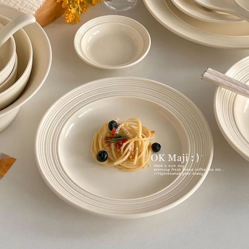 Unique Full Set Dinner Sets Design Aesthetic Modern Elegant Christmas Dinnerware Set Ceramic Luxury Vajilla Porcelana Dinner Set