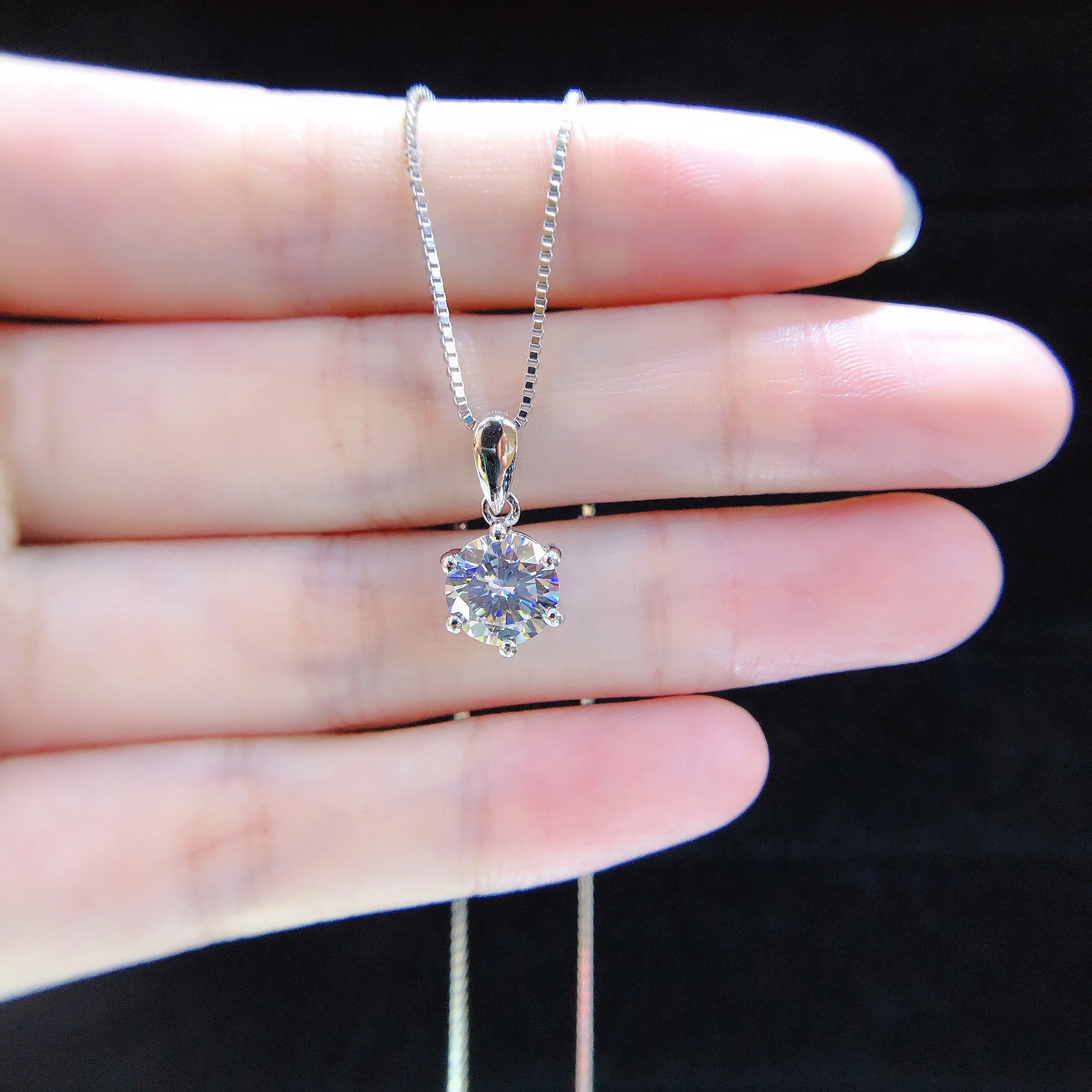 

1Ct 6.5mm Round Cut D Color VVS1 Moissanite Pendant for Women Luxury Quality Platinum 950 Wedding Pendant Necklace P031