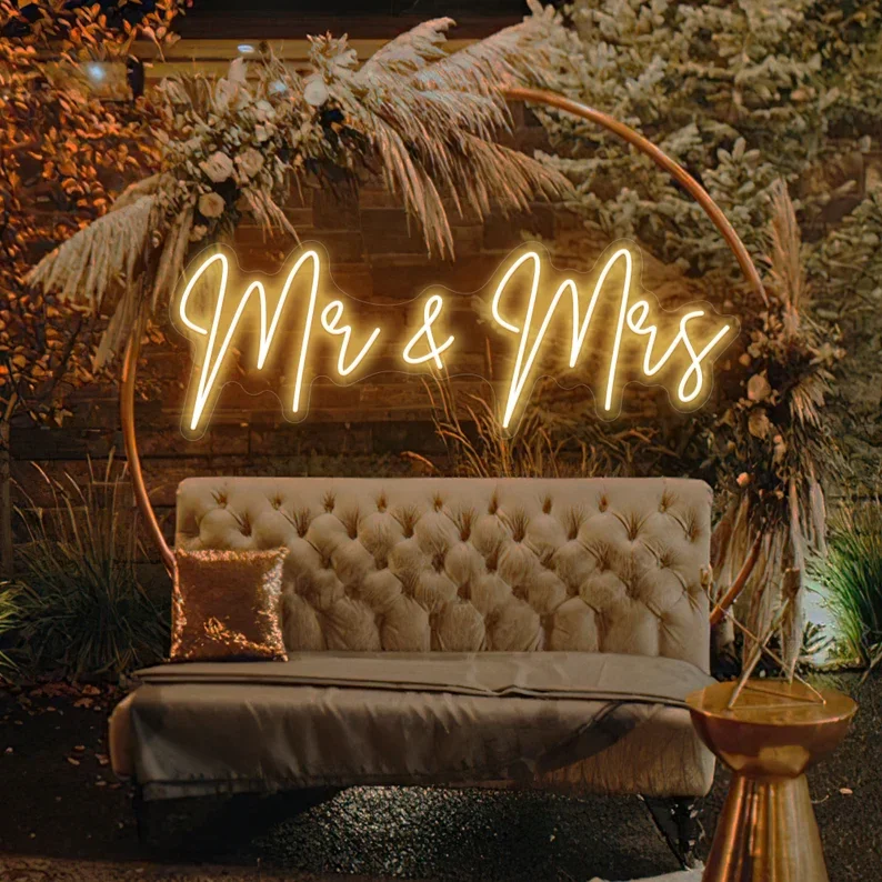 Signe au néon personnalisé Mr & Mrs, décor de mariage, cadeaux personnalisés, lumière, fête de mariage, maison, chambre à coucher, art, décoration murale, cadeau pour elle