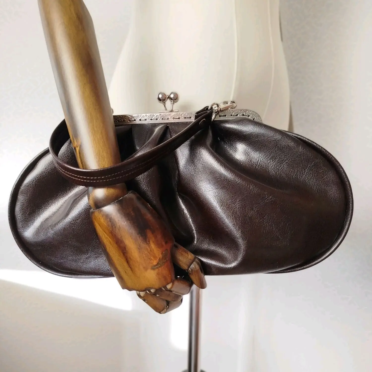 LOST IN VINTAGE Artficial Leather Ball Bronze Sliver Frame Kiss-lock Dark Brown Large Purse Evening Clutch Puffy Bags 35x20x12cm