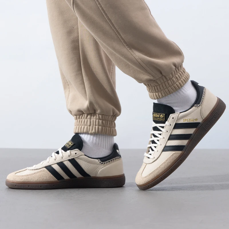 Adidas Originals Handball Spezial Unisex Casual Shoes, Fashionable Retro German Training Shoes, Lightweight Breathable Sneakers Ie3698
