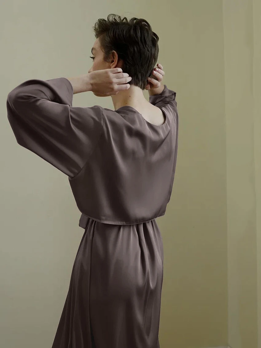 Marthaqiqi Causal Female Pajamas Sexy V-Neck Sleepwear Long Sleeve Nightgowns Winter Floor-Length Dress Loose Women'S Nightwear