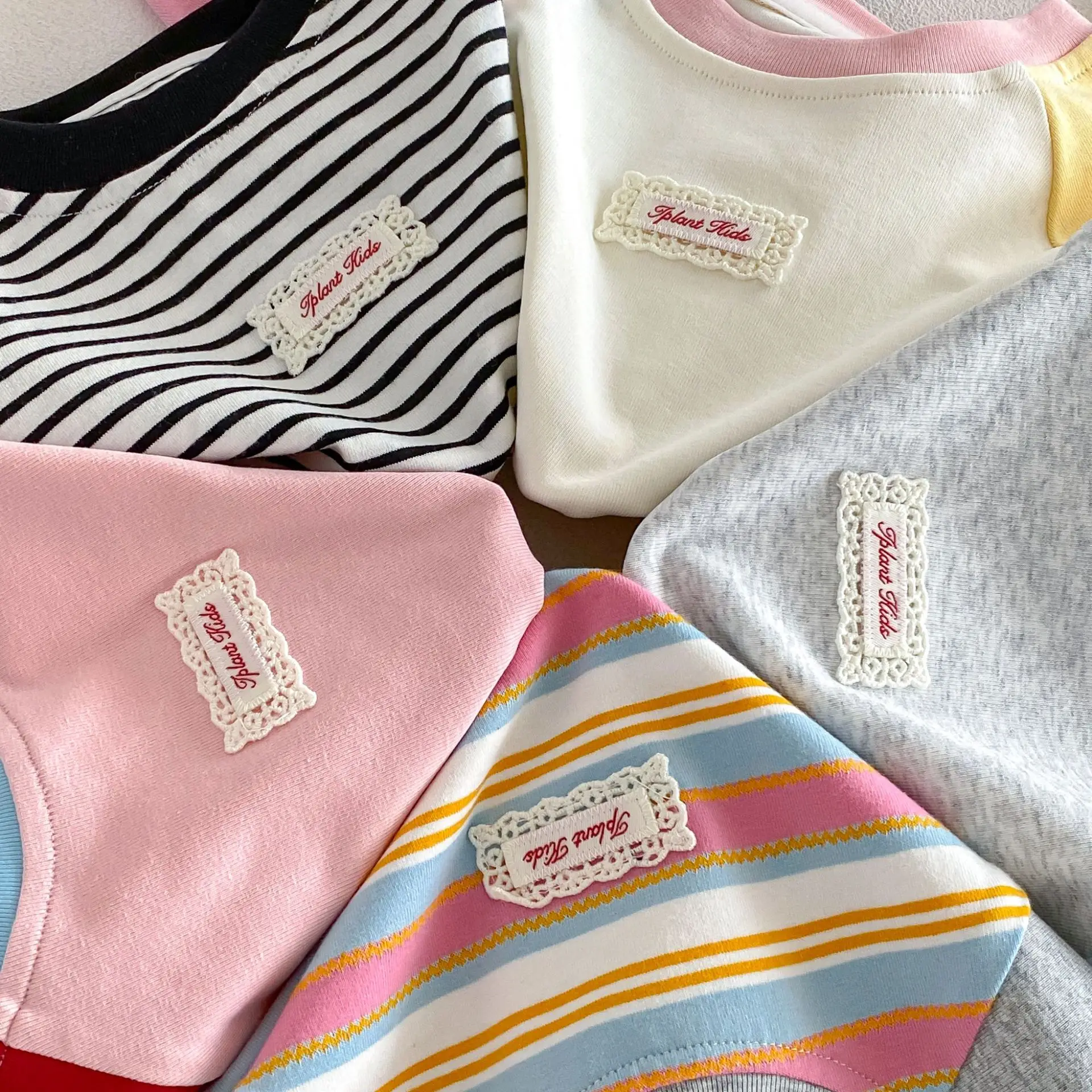 Herbst-Kinder-Langarm-T-Shirt mit Buchstaben-Aufnäher, Streifen und Farbblockierung für Mädchen und Jungen, Weiche Baumwolle Kinderkleidung – Detail 24