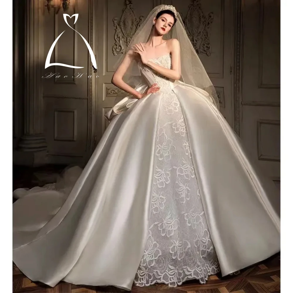 Luxury Sweetheart ball gown abiti da sposa Big Bow Back abiti da sposa Custom Made Princess satin lace flowers abiti da sposa