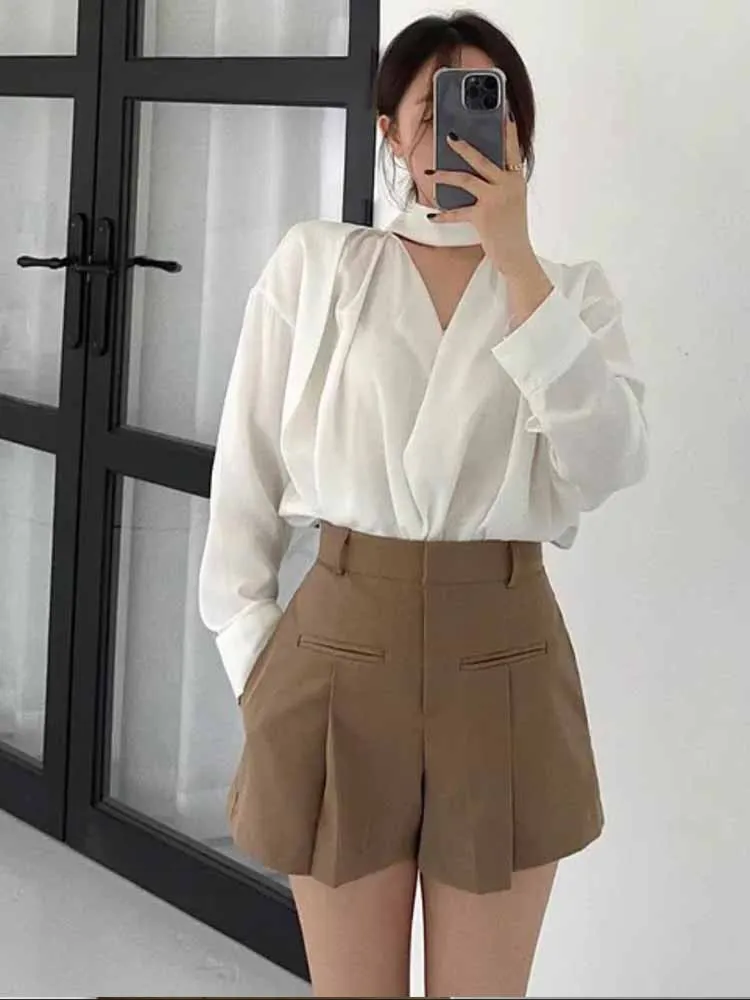Spring Faion Women's irt And orts Set V-Ne Bubble Sve Loose Fit Pleated Top ort Pants Two-Piece Ensemble