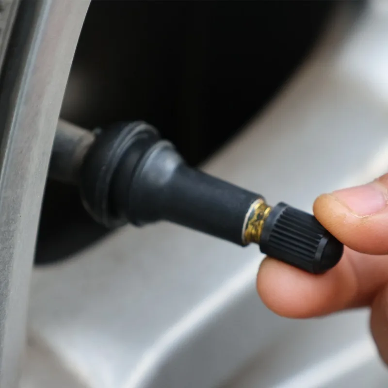 أسود TR413 لايحتاج سيارة عجلة الاطارات صمام ينبع مع قبعات المفاجئة في نوع المطاط قضيب صمام الإطارات غطاء عالية الجودة اكسسوارات السيارات #5