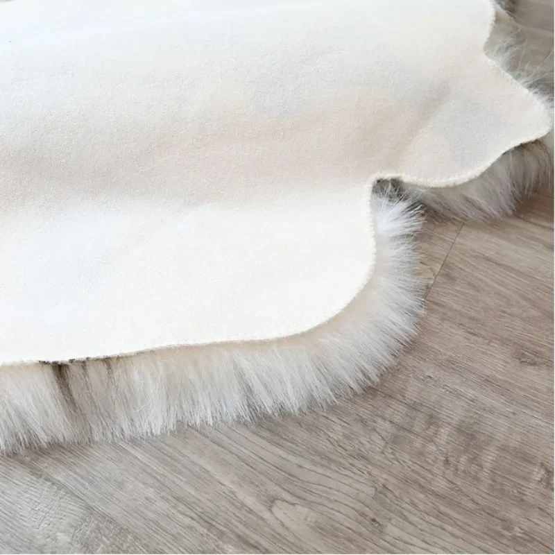 Modern Minimalist Machine Washable Faux Reindeer Fur Carpet Bedroom Blanket Floor Mat Bedside Faux Animal Blanket