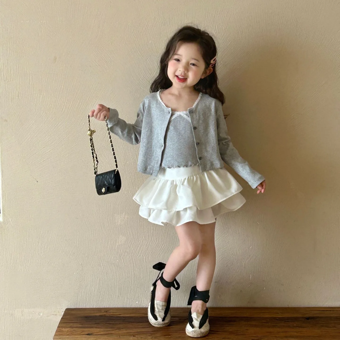

2025 Spring New Children's Clothing Korean Version Children's Clothing Girls Gentle Design Lace Lace Jacket Suspenders