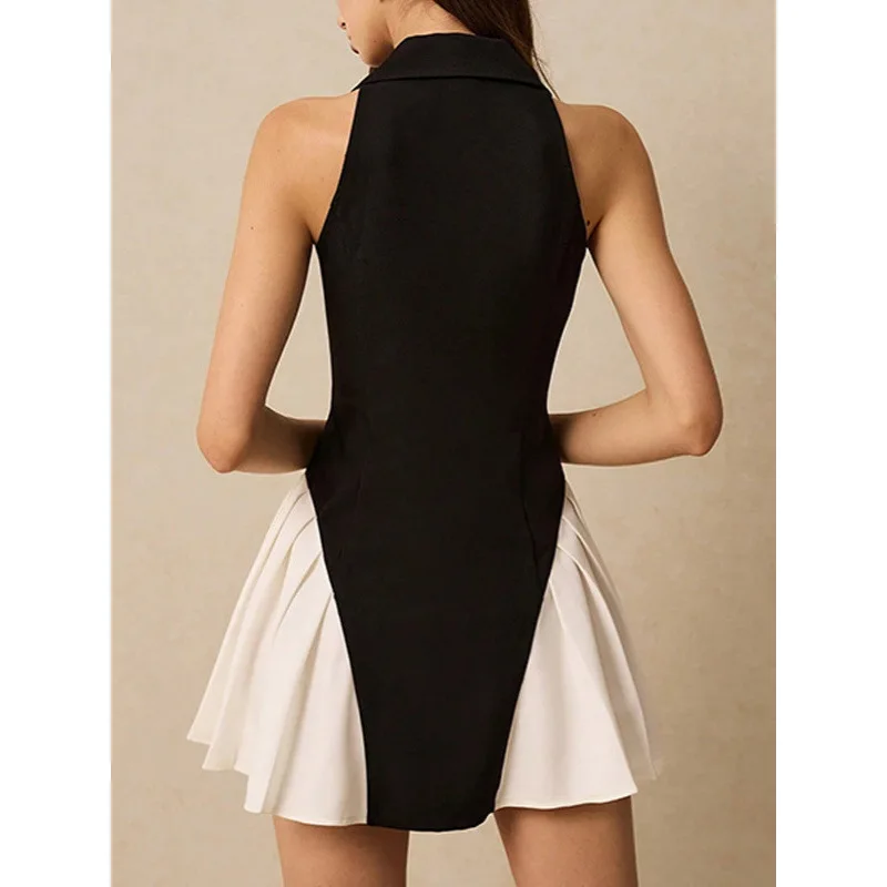 اكتشف فستان Ultimate 2026 عميق على شكل حرف V بدون أكمام، تحفة من الأناقة النحيفة لأخصائي الموضة الحديثة #3