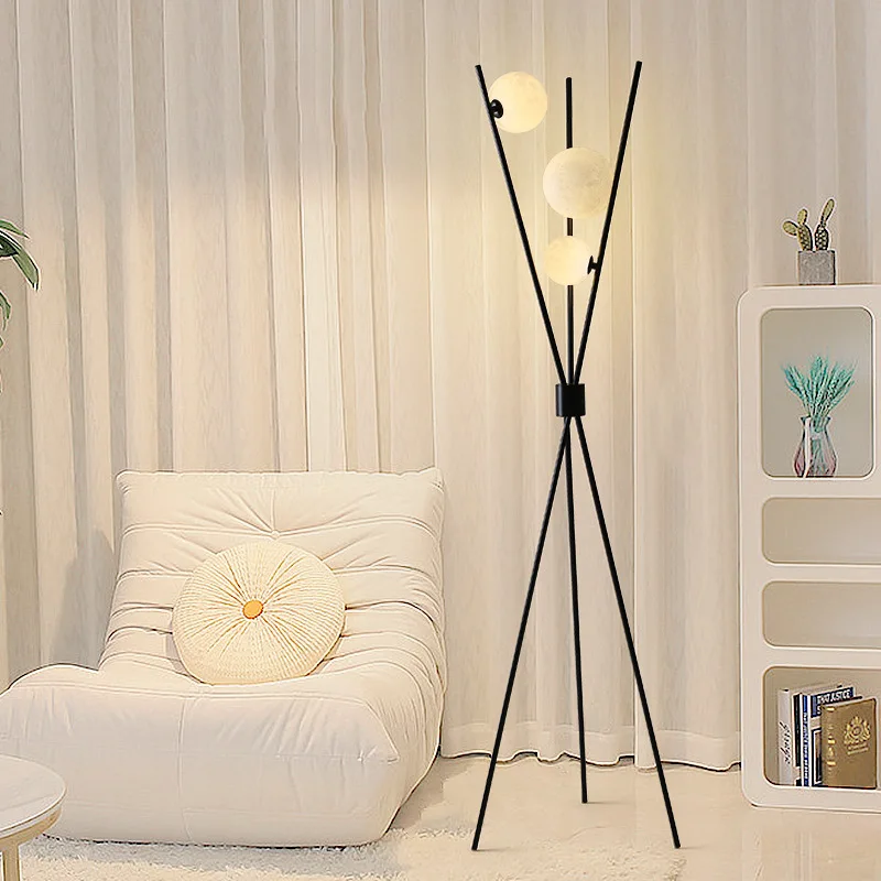 Sofá minimalista moderno nórdico junto a la Luna, luces verticales, atmósfera artística, decoración del hogar, lámparas de pie LED