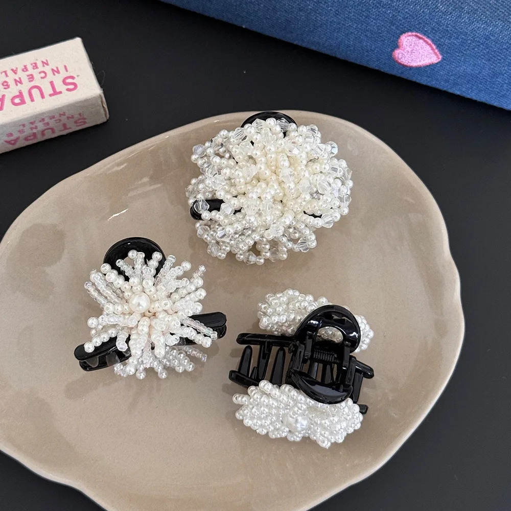Hand‑crafted Pearl Coral Bead Flower Hair Claws Ponytail Holder Bangs Clip Paris Style Mini Pearl Hair Gripper Girls Hair Clamps